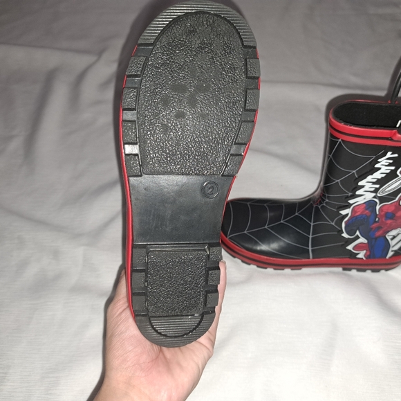 water boots, for children, size 2, from the Marvel spiderman brand - Picture 3 of 7